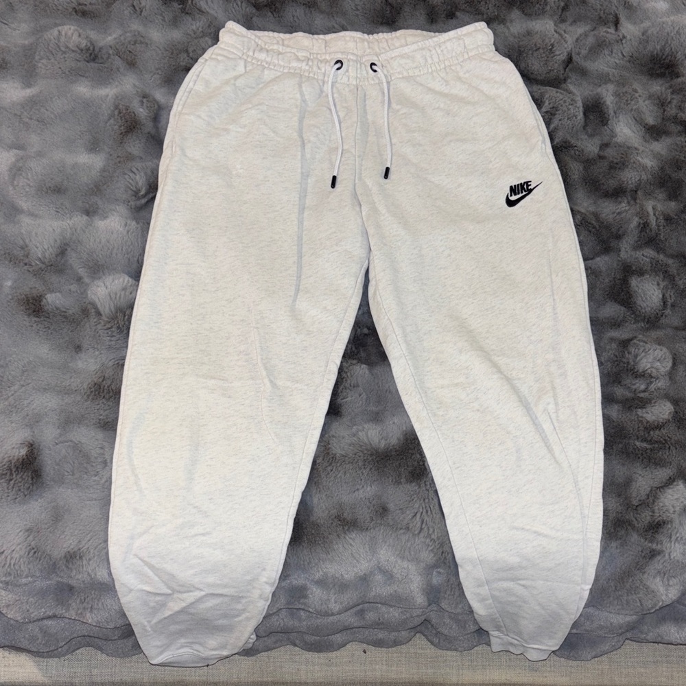 Nike Women's Gray Ankle Pants